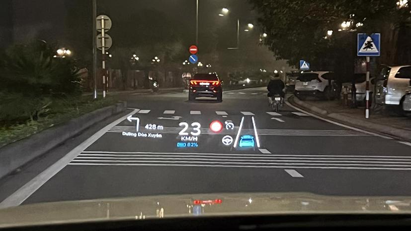 Màn hình HUD vốn chỉ dành cho xe hạng sang, nay đã xuất hiện trên một số mẫu xe phổ thông.