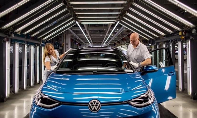 EU bơm “thuốc tăng lực” cho các nhà sản xuất pin 3 tỷ euro thúc đẩy sản xuất EV - Ảnh 2