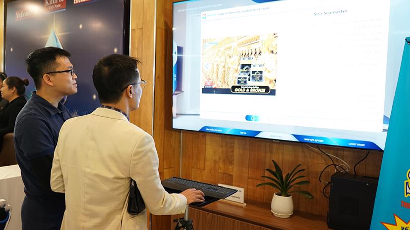 VnEconomy ra mắt chatbot AI Askonomy, được phát triển độc quyền. Đây là kho dữ liệu kinh tế tổng hợp, chuyên sâu và tin cậy. Ảnh: Lê Vũ