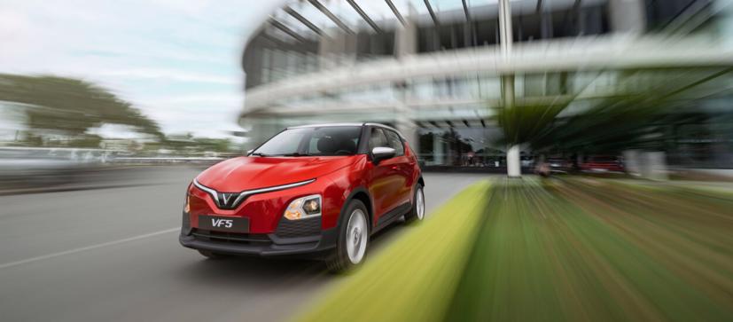 VinFast trong khi đó đã tăng giá mẫu V5 Plus.