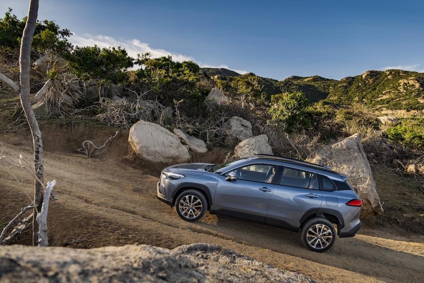 Thị trường trong nước ảm đạm, Toyota vẫn đạt doanh số kỷ lục năm 2023 - Ảnh 1