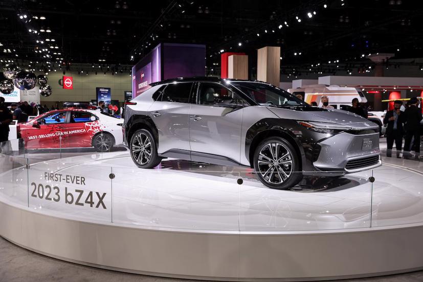 Toyota thắt chặt quyền kiểm so&#225;t sản xuất pin trước đợt ph&#225;t triển xe điện mới - Ảnh 2