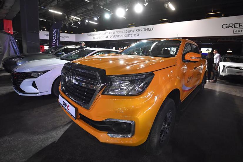 Một chiếc xe của thương hiệu ô tô Trung Quốc Dongfeng Motor được trưng bày tại diễn đàn triển lãm CarX ở Moscow, Nga. Ảnh: Xinhua.