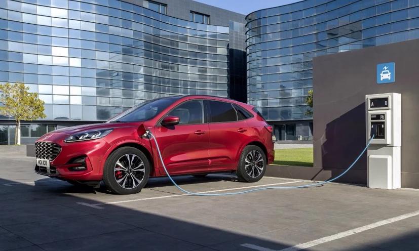 Các nhà sản xuất ô tô truyền thống của Mỹ gặp áp lực không nhỏ trước xu hướng điện hoá của chính quyền Mỹ.