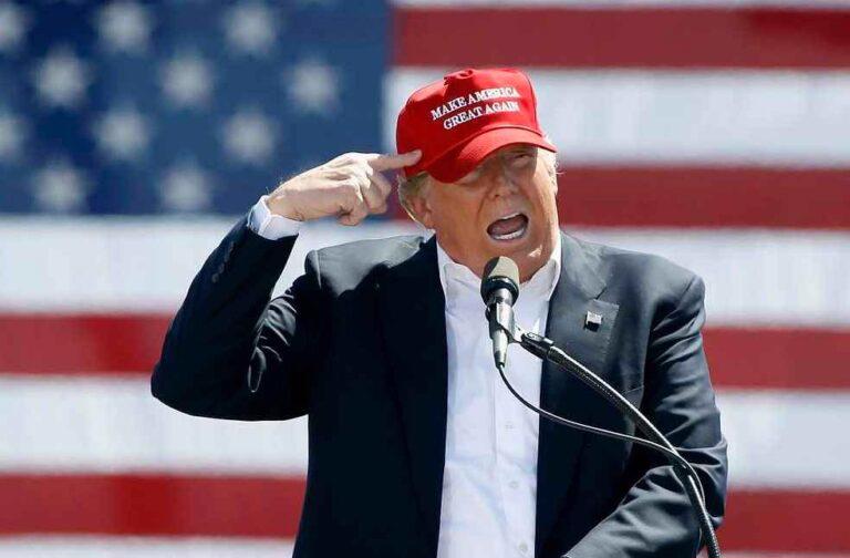 Cựu Tổng thống Trump vạch kế hoạch "phục hồi" ngành công nghiệp ô tô Mỹ - Ảnh 1