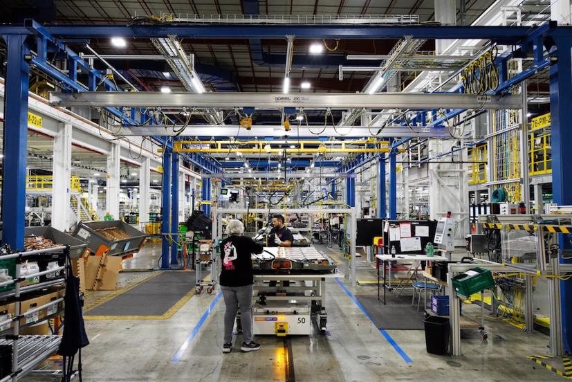 Xe điện gặp khó khăn, “bà đầm thép” của General Motors vẫn tự tin sớm có lãi - Ảnh 3