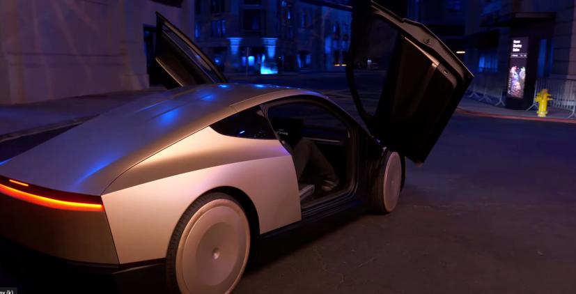 Elon Musk x&#225;c nhận kh&#244;ng sản xuất mẫu xe điện Tesla “gi&#225; rẻ” - Ảnh 2