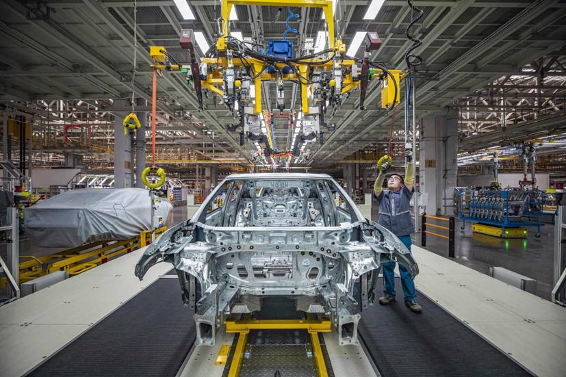 Các hãng ô tô có thể mất 20 tỷ USD mỗi năm tại Trung Quốc - Ảnh 1