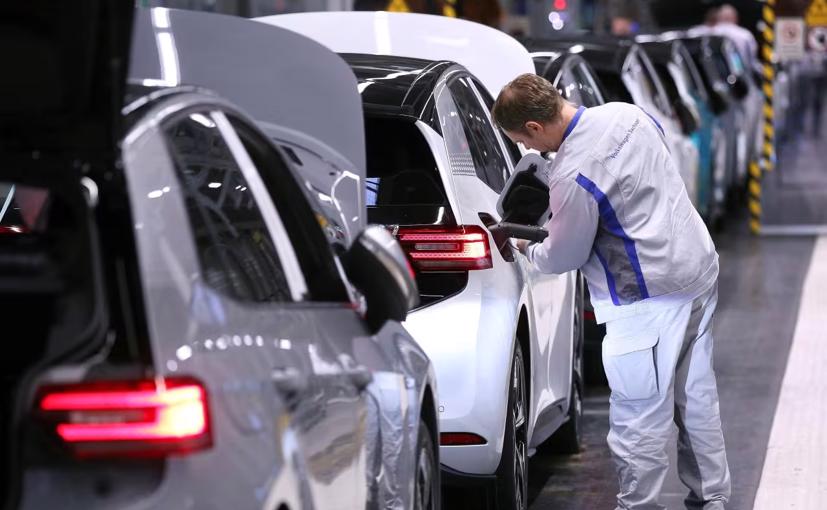 C&#225;c nh&#224; sản xuất &#244; t&#244; ch&#226;u &#194;u k&#234;u gọi “thỏa thuận lớn” với Mỹ để tr&#225;nh chiến tranh thương mại - Ảnh 1