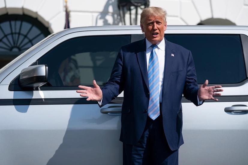 Tương lai của ng&#224;nh xe điện sau khi &#244;ng Trump nhậm chức - Ảnh 1