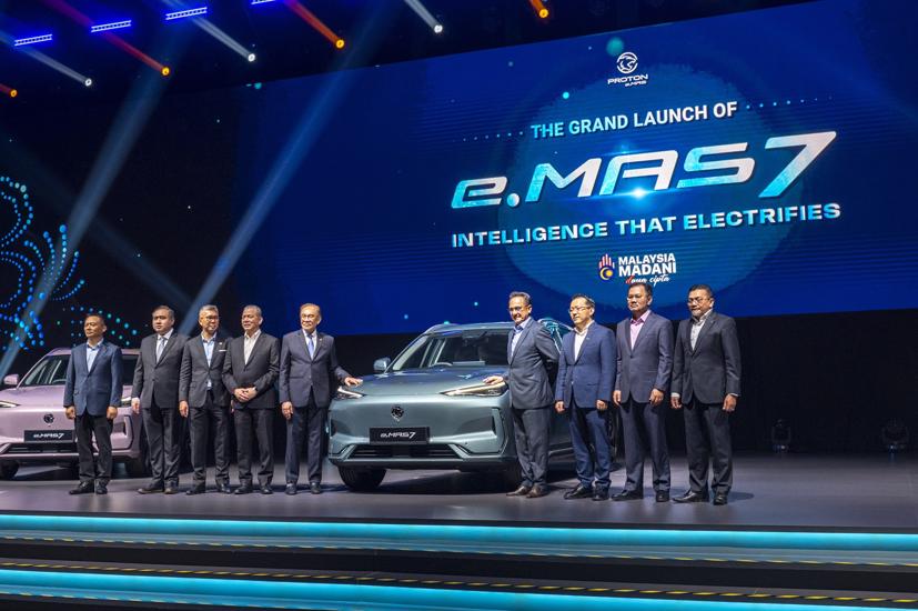 Thủ tướng Malaysia Anwar Ibrahim tại sự kiện ra mắt mẫu xe thuần điện Proton e.MAS 7.