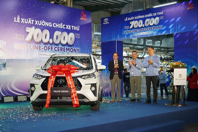 Chiếc xe Toyota thứ 700.000 xuất xưởng ngày 19/3/2025, đánh dấu mốc quan trọng của TMV sau gần 30 năm hoạt động.