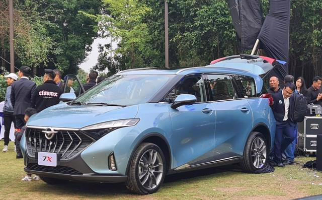 Haima 7X chật vật để xả hàng.