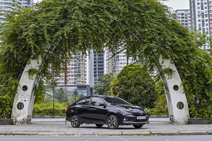 Xe động cơ đốt trong trong xu thế xanh hoá bị áp đảo bởi xe điện tại thị trường Việt.