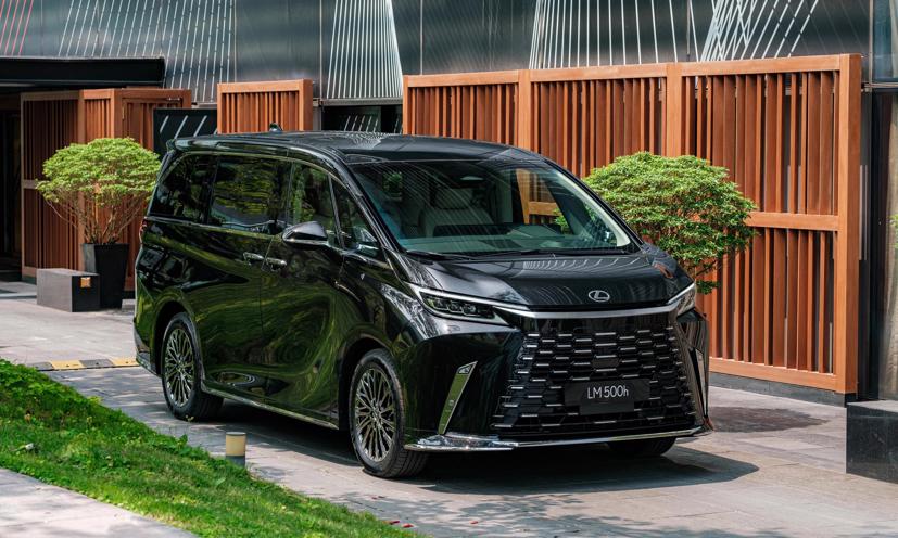 Các mẫu xe hybrid xuất hiện ở các phân khúc từ phổ thông đến đắt tiền.