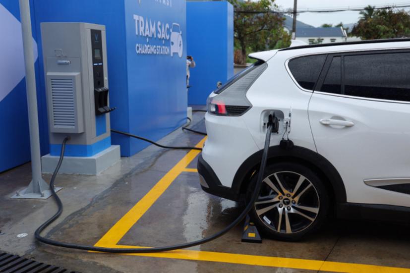 Phát triển hạ tầng trạm sạc xe điện Việt Nam: Kỳ vọng và thách thức với doanh nghiệp - Ảnh 1