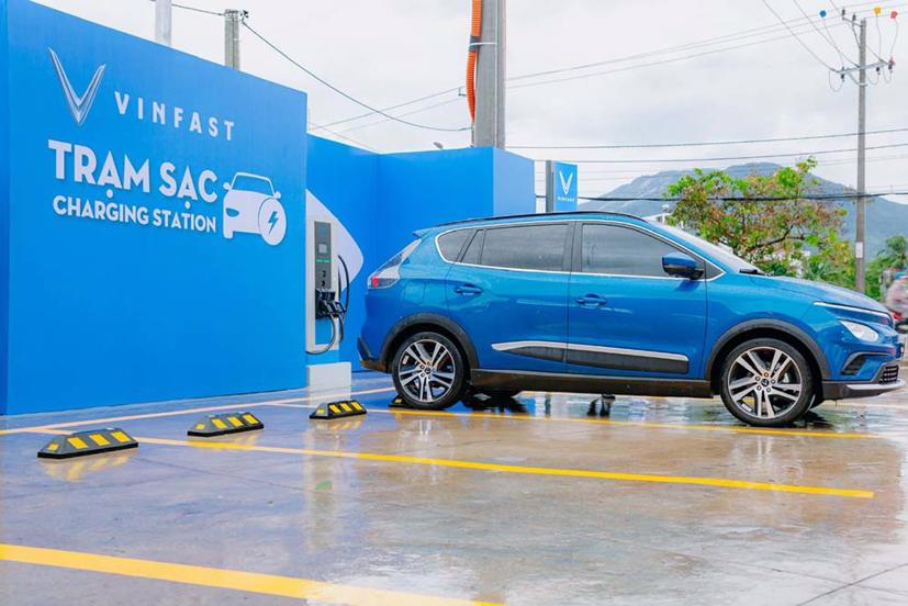 VinFast với hệ thống trạm sạc phát triển rất mạnh.