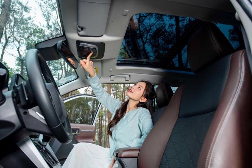 Toyota Innova Cross Hybrid đạt doanh số ấn tượng hơn 1.300 xe sau 6 tháng đầu năm 2025 - Ảnh 2