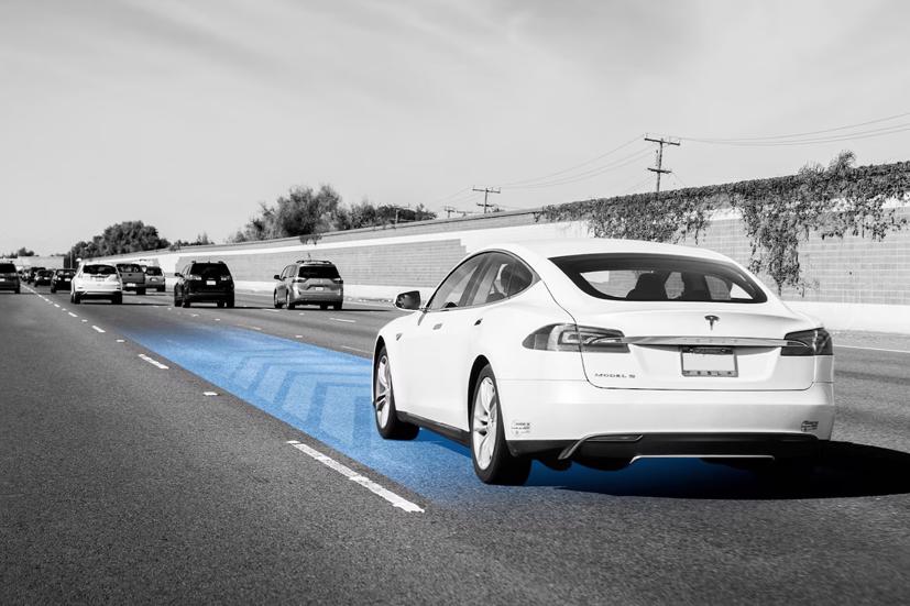 Tesla đứng trước vụ kiện phải bồi thường 243 triệu USD liên quan đến hệ thống lái tự động - Ảnh 1