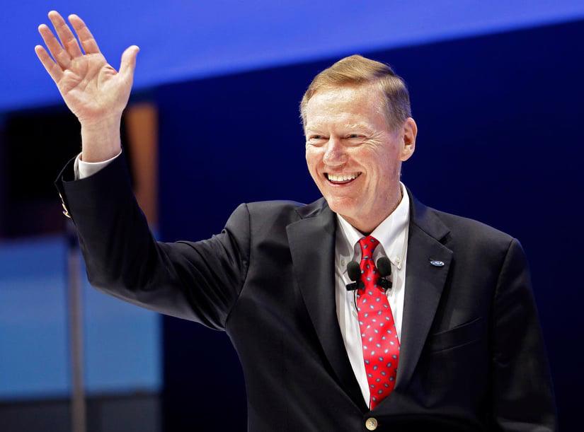 Cựu CEO Alan Mullaly của Ford - Ảnh: AP.