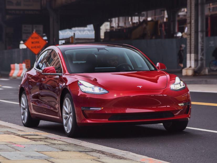 Model 3 đang là sản phẩm bán tốt nhất của Tesla.