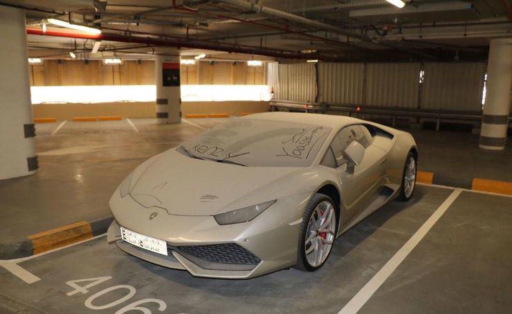 Ch&#249;m ảnh: Bị bỏ rơi, loạt xe Lamborghini đắt đỏ h&#243;a sắt vụn - Ảnh 4