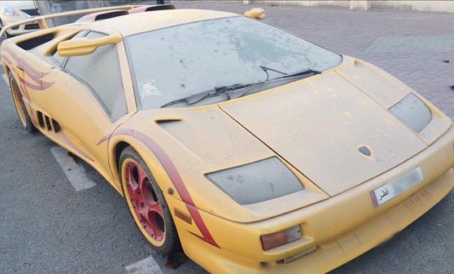 Ch&#249;m ảnh: Bị bỏ rơi, loạt xe Lamborghini đắt đỏ h&#243;a sắt vụn - Ảnh 6