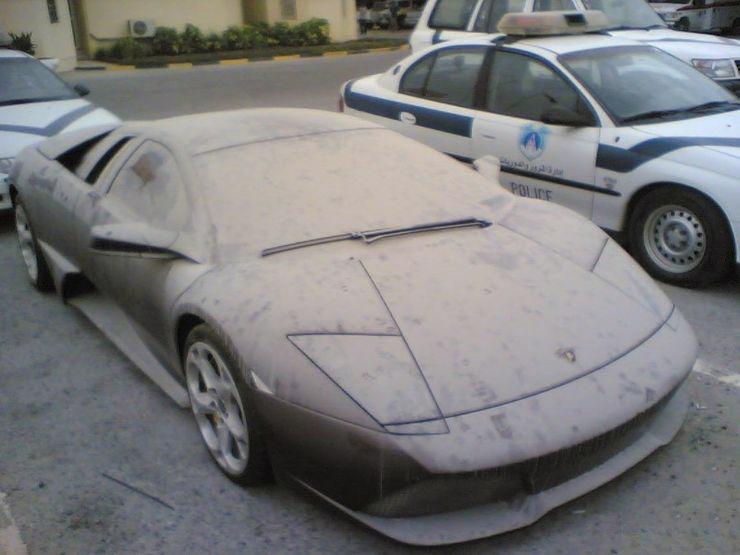 Ch&#249;m ảnh: Bị bỏ rơi, loạt xe Lamborghini đắt đỏ h&#243;a sắt vụn - Ảnh 9