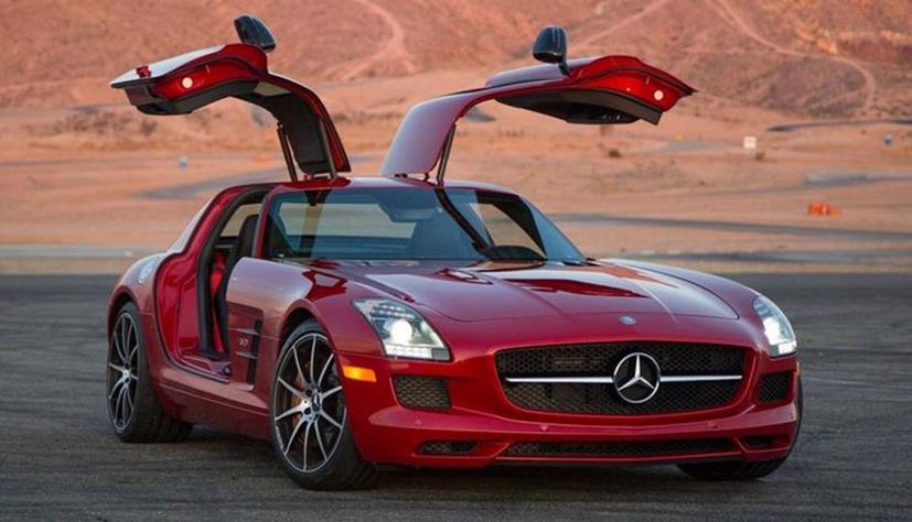 Khám phá bộ sưu tập ô tô đắt giá của “Mr. Bean” - Ảnh 9