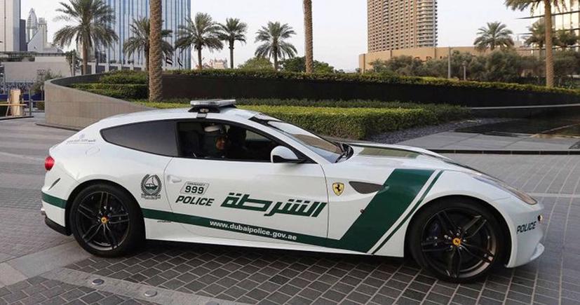 15 điều th&#250; vị về đội si&#234;u xe của cảnh s&#225;t Dubai - Ảnh 13