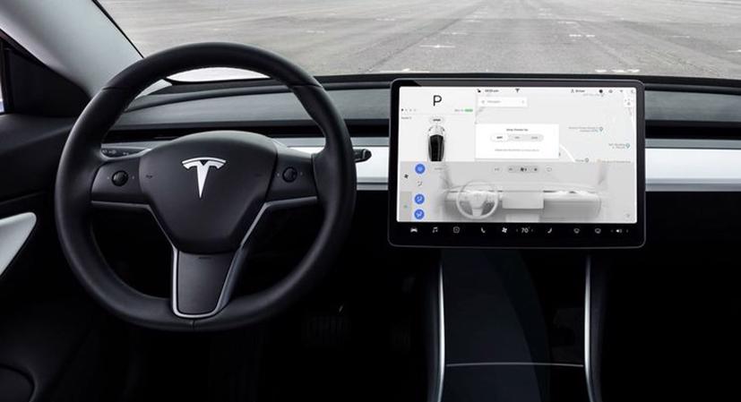 Những khả năng “si&#234;u đỉnh” của Tesla Model 3 c&#243; thể bạn chưa biết - Ảnh 4