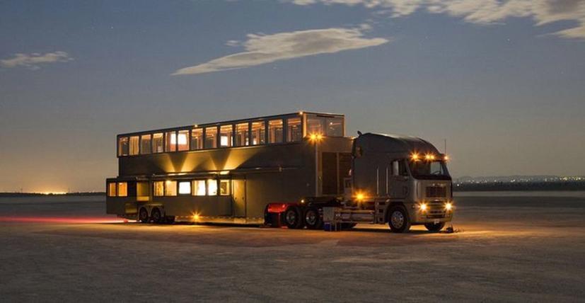 Cận cảnh &quot;nh&#224; di động&quot; 2,5 triệu USD của minh tinh Will Smith - Ảnh 1