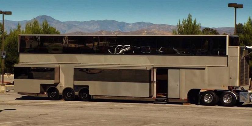 Cận cảnh &quot;nh&#224; di động&quot; 2,5 triệu USD của minh tinh Will Smith - Ảnh 2