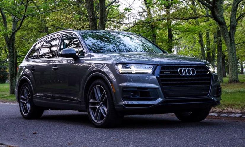 Bộ sưu tập ô tô độc đáo của Elon Musk - Ảnh 7