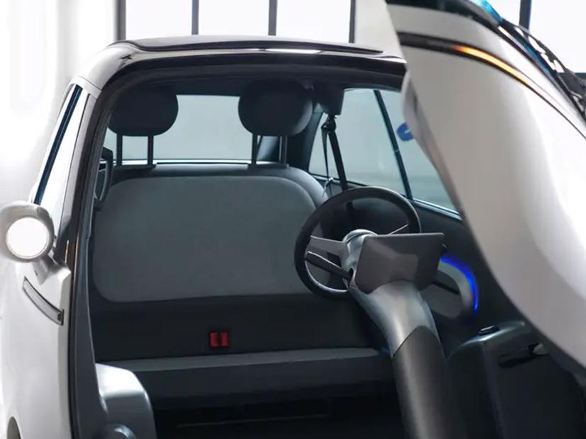 Xe điện &quot;lai &#244; t&#244; v&#224; xe m&#225;y&quot; gi&#225; 13.000 USD - Ảnh 10