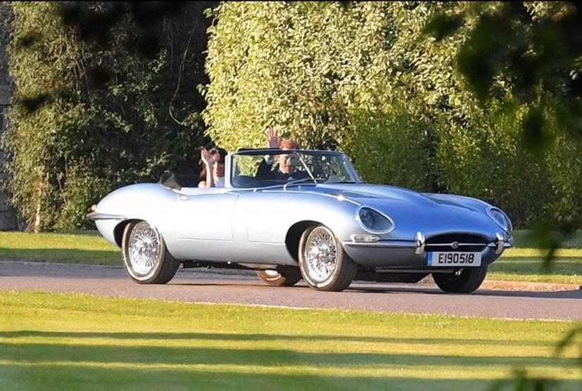 Các thành viên Hoàng gia Anh đi xe gì? - Ảnh 4