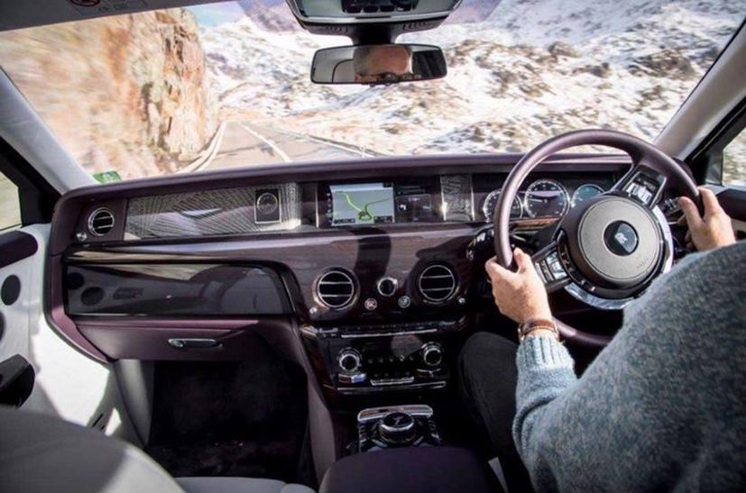 10 quy định ngặt ngh&#232;o m&#224; chủ xe Rolls Royce phải tu&#226;n thủ - Ảnh 9