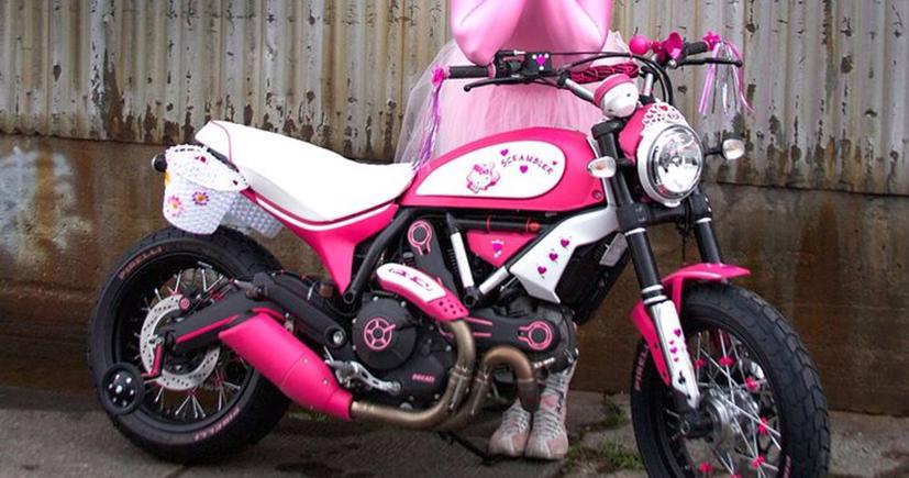 Loạt ảnh m&#244; t&#244; độ tới mức kỳ dị ở khắp nơi tr&#234;n thế giới - Ảnh 10