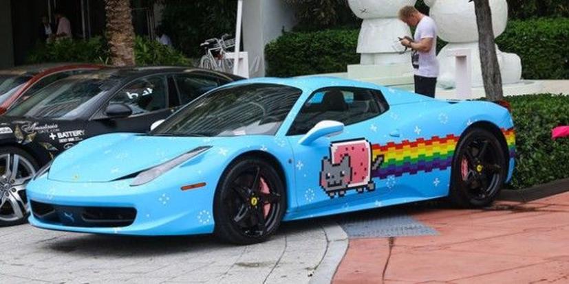 Chiếc Ferrari "Purrari" của Deadmaus.