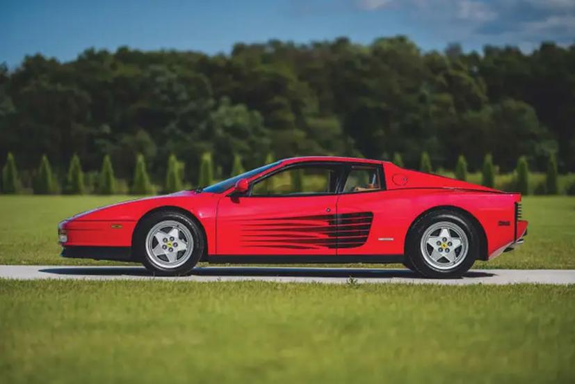 Một chiếc Ferrari Testarossa đời 1991.