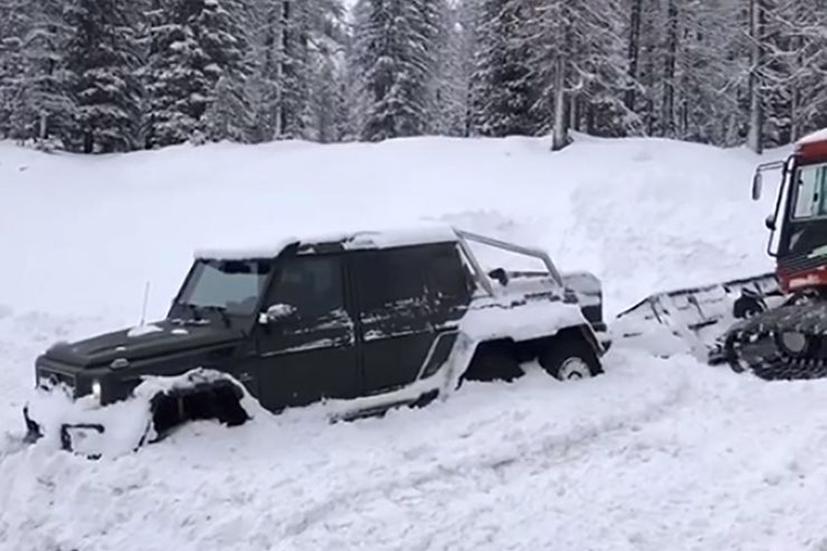 Tai nạn “dở kh&#243;c dở cười” của những chuyến off-road - Ảnh 8