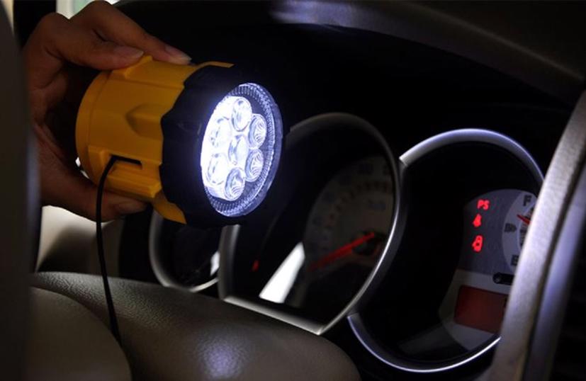 15 vật dụng n&#234;n c&#243; trong &#244; t&#244; ph&#242;ng khi khẩn cấp - Ảnh 3