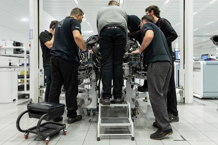 Si&#234;u xe McLaren được l&#224;m tỉ mỉ như thế n&#224;o? - Ảnh 4