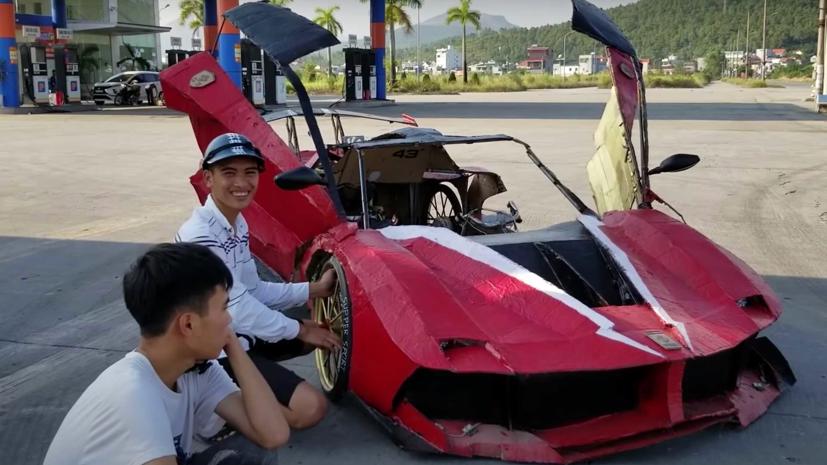 Motor1 ngạc nhi&#234;n với “Ferrari” l&#224;m bằng b&#236;a c&#225;t-t&#244;ng của bạn trẻ Việt Nam - Ảnh 1