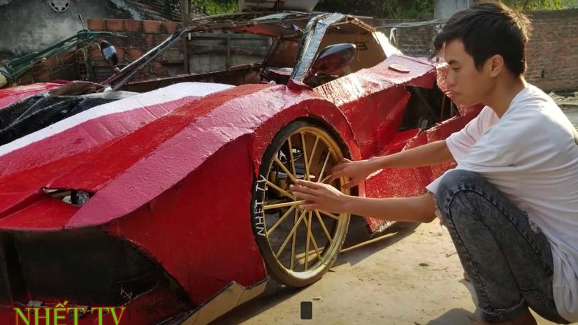 Motor1 ngạc nhi&#234;n với “Ferrari” l&#224;m bằng b&#236;a c&#225;t-t&#244;ng của bạn trẻ Việt Nam - Ảnh 3