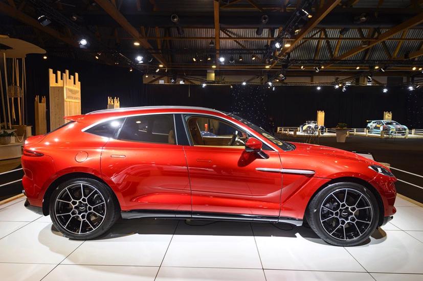 Chiếc SUV DBX của Aston Martin.