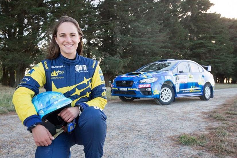 15 nữ vận động vi&#234;n đua xe khiến c&#225;nh m&#224;y r&#226;u phải “d&#232; chừng” - Ảnh 3