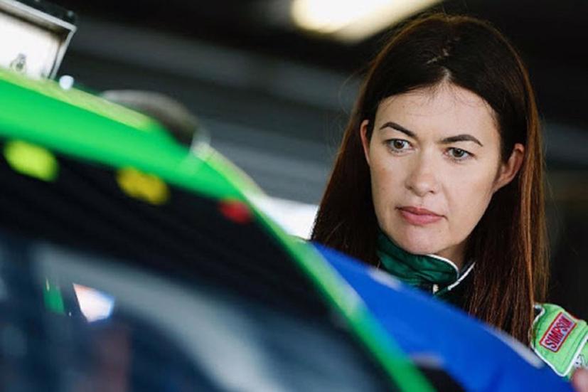 15 nữ vận động vi&#234;n đua xe khiến c&#225;nh m&#224;y r&#226;u phải “d&#232; chừng” - Ảnh 7