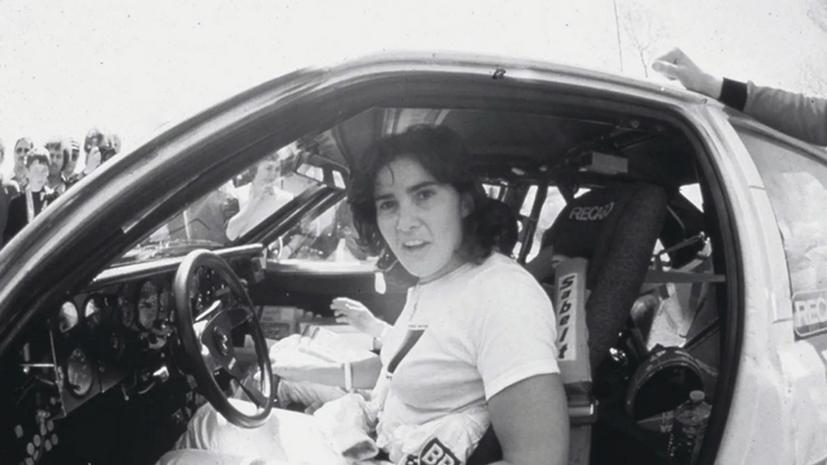 15 nữ vận động vi&#234;n đua xe khiến c&#225;nh m&#224;y r&#226;u phải “d&#232; chừng” - Ảnh 10