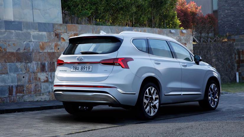 Hyundai Santa Fe đời 2021 c&#243; g&#236; mới? - Ảnh 5